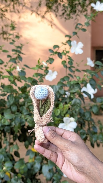 Mini Daisy Bouquet Bag Charm